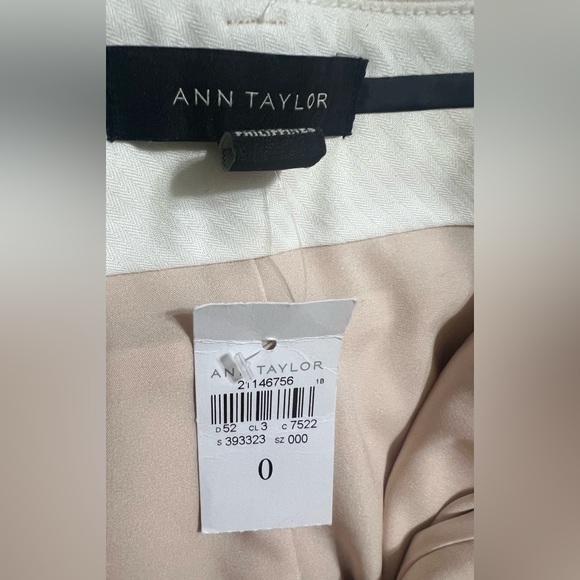NWT: Ann Taylor skirt - Picture 3 of 4